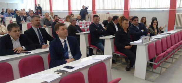 СТАТУТ У СЕНЦИ ПОЛИТИКЕ: Упад у РТС тема локалног парламента у Шапцу